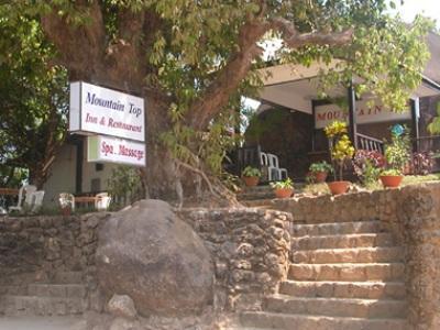 Mountain Top Hotel Kyaikto Exterior photo